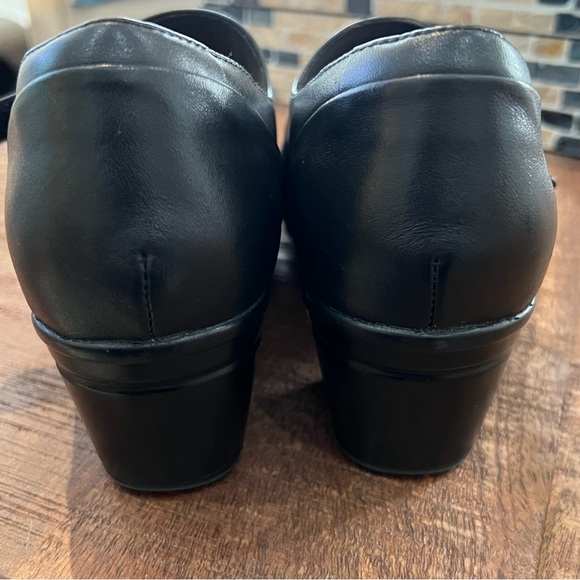 Clarks Mary Jane Size 11W Black Leather 11 Wide - Picture 7 of 16